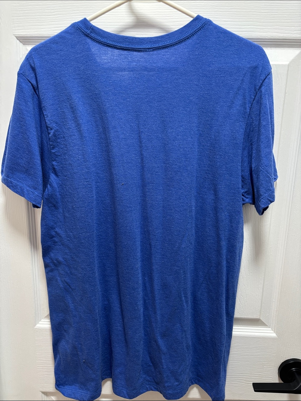 Buc-ee's Women's Blue Graphic Short Sleeve Tee - Picture 4 of 4